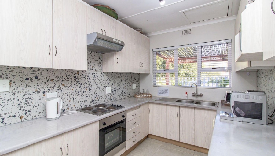 1 Bedroom Property for Sale in Sandbaai Western Cape